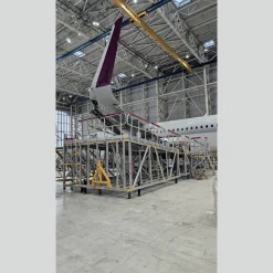 Flygplansplattform – för vinge och motor