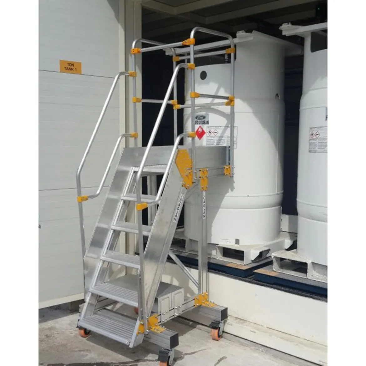 Flyttbar arbetsplattform Aluminium