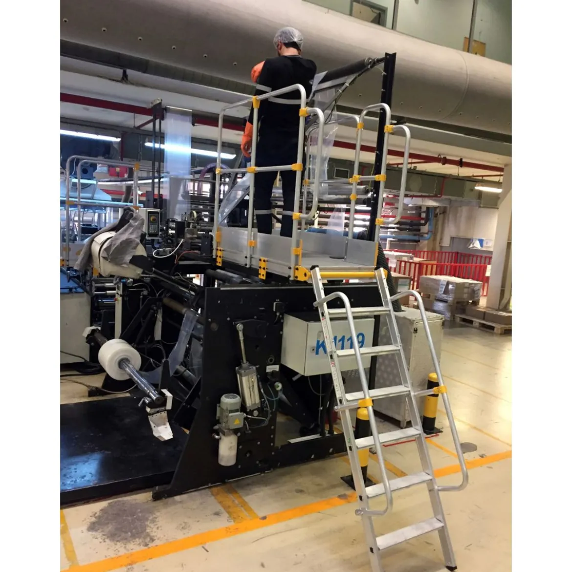 Industriplattform med trappa