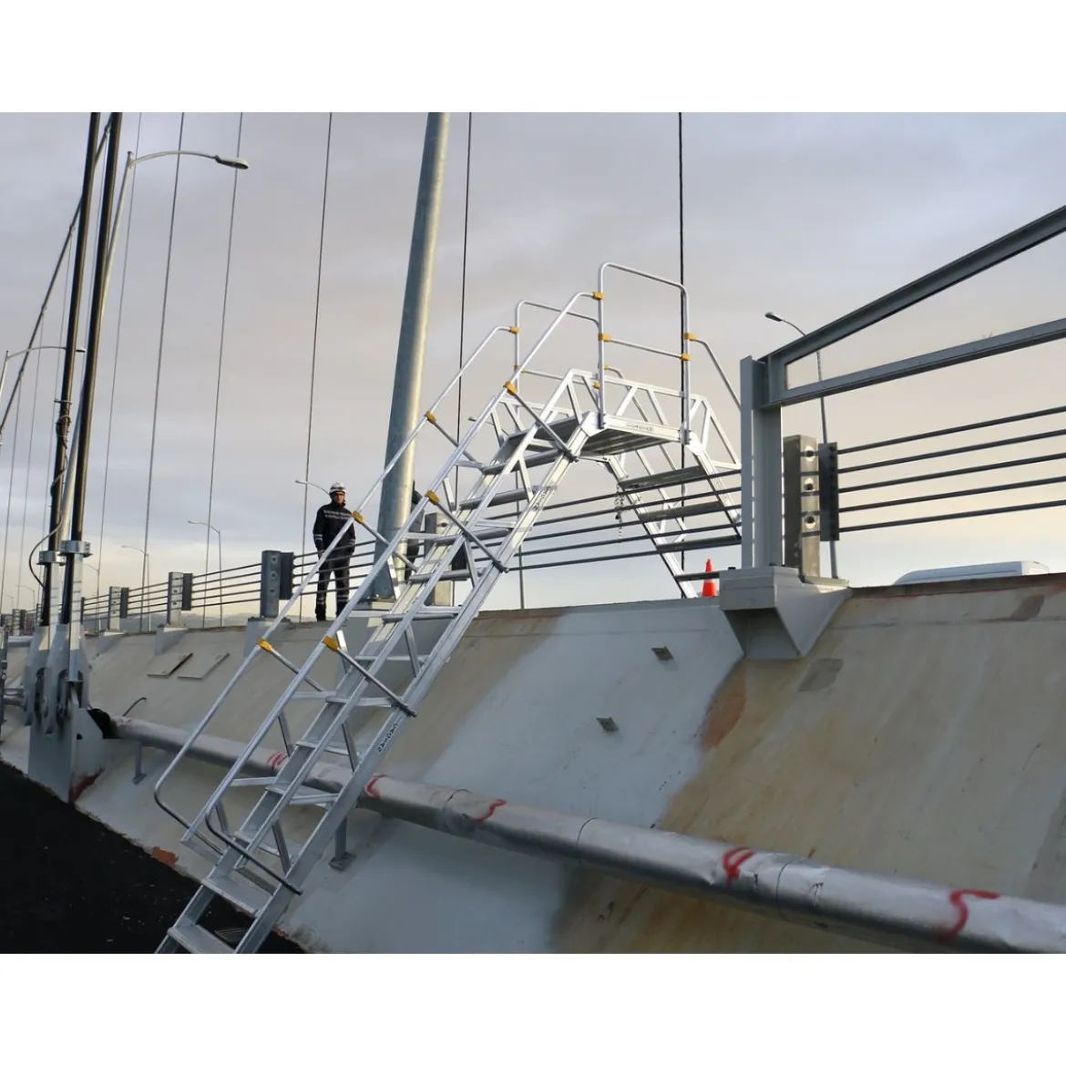 Övergångsplattform i aluminium